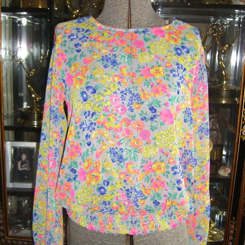 NWT OVI FLORAL PRINT TOP S
